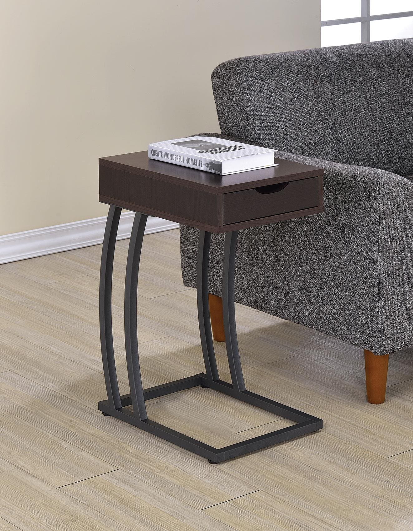 outlet table