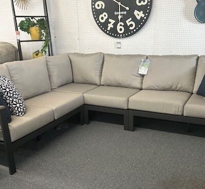 6400 Sectional Spectrum Dove