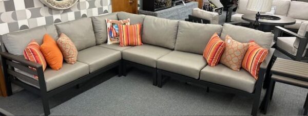 Hixon 4pc Sectional