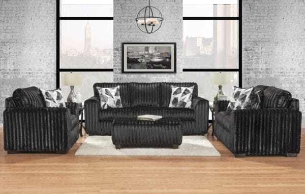 7600 Lush Black